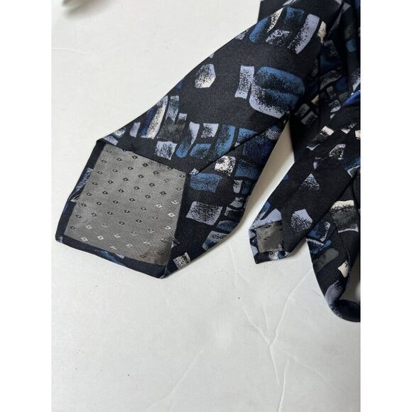 Lot 2  Pierre Balmain Paisley Floral Geometric Art 100% Silk Mens Tie Necktie - Picture 6 of 7